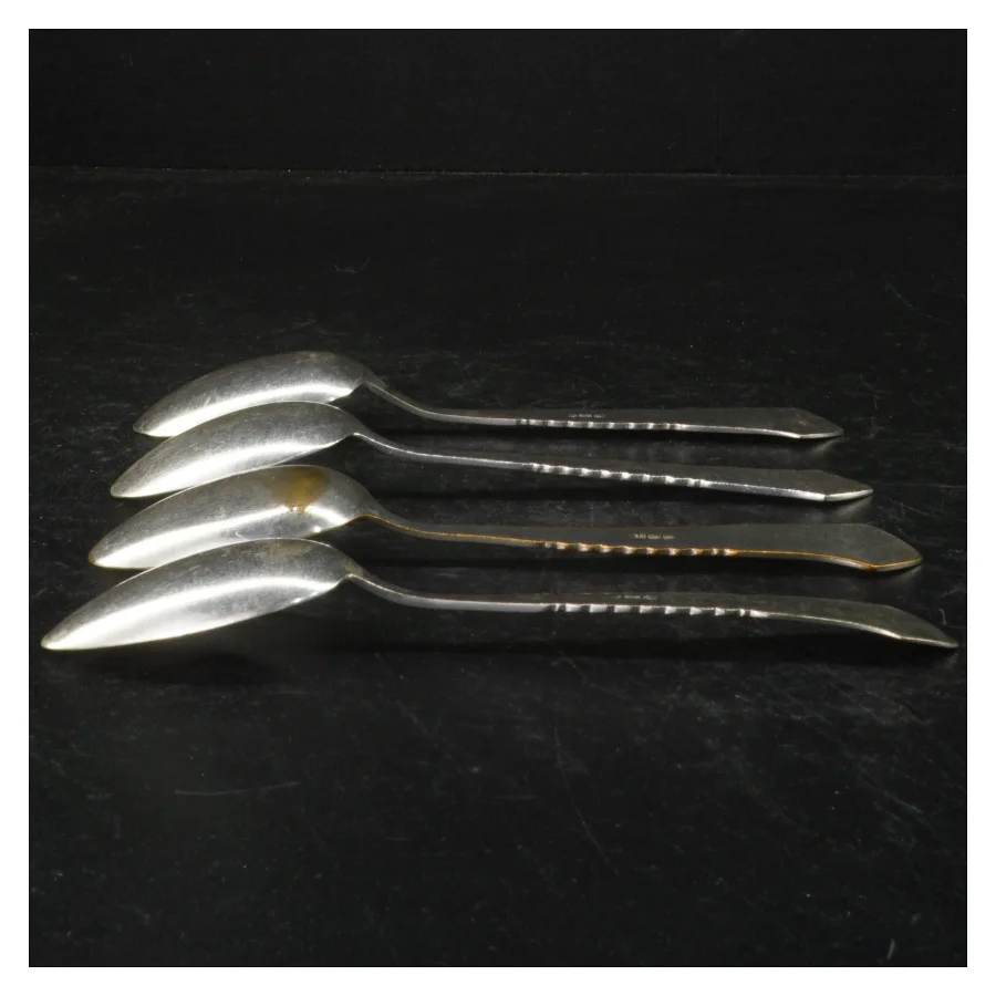 4 dessertskeer, 2-tårnet sølvplet, Louise 