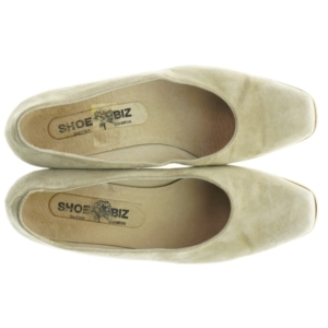 Damepumps i ruskind fra Shoe Biz (str. 39)