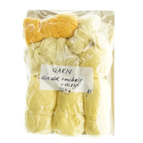 Strikkegarn af ren uld, mohair, acryl (265 gram) 