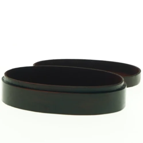 Oval trææske med rosenmotiv (str. 18,5 x. 10 cm)