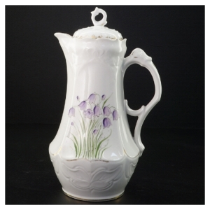 Antik hvid porcelænskande med blomsterdekoration, Bing & Grøndahl (str. 25 x 13 cm)