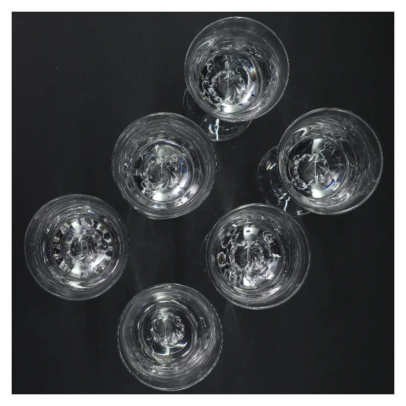 Rødvinsglas i krystal med snoet stilk (str. Ø 7. h 18. cm)