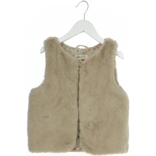 Plys Vest fra H&M (str. 134)