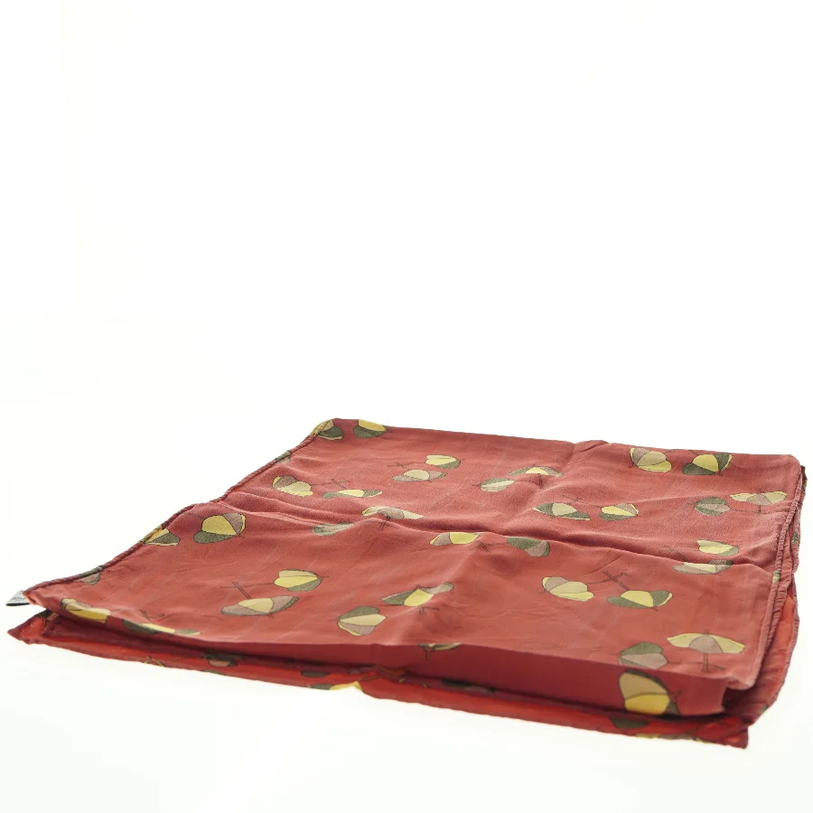 Rød silketørklæde med bladeprint Charlotte Sparre fra Charlotte Sparre (str. 157 x 34 cm)