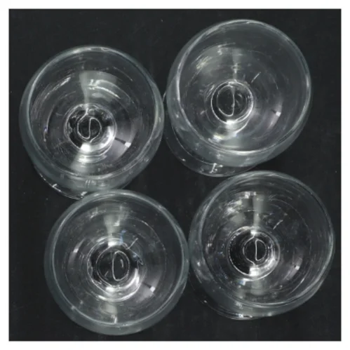 Gennemsigtige vinglas (str. H. 10 cm. ø 5 cm)