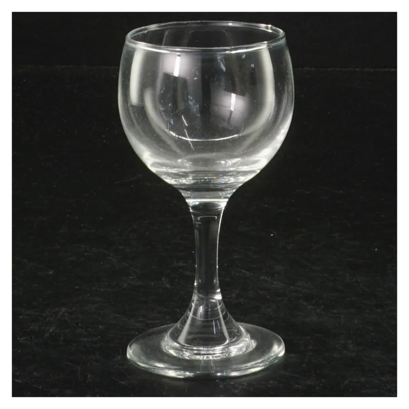 Gennemsigtige vinglas (str. H. 10 cm. ø 5 cm)