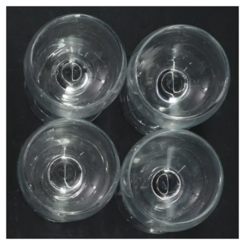 Gennemsigtige vinglas (str. H. 10 cm. ø 5 cm)