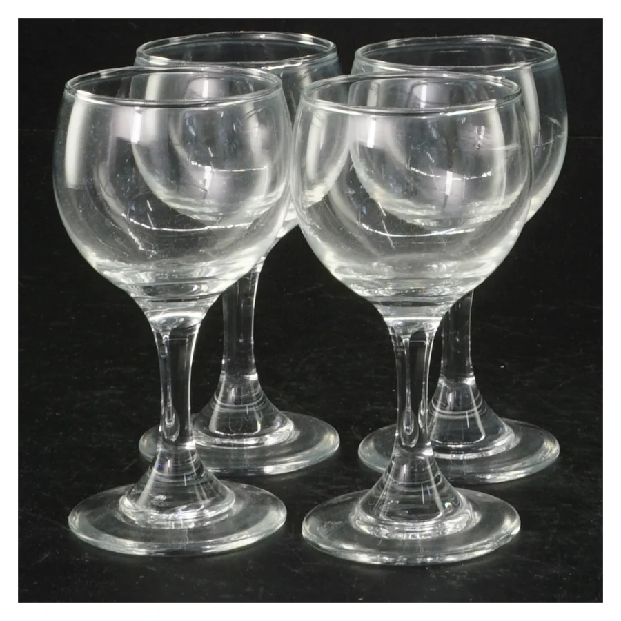 Gennemsigtige vinglas (str. H. 10 cm. ø 5 cm)