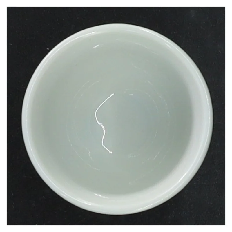 Hvidt æggebæger (str. H. 6,5 cm. ø 5 cm)