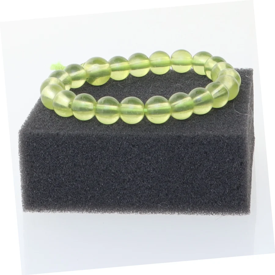 Perlearmbånd i grøn (str. Ø 6 cm)