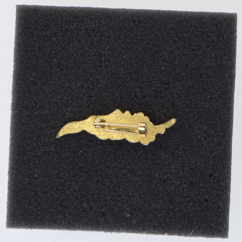 Guldfarvet broche med blå sten (str. 4 cm)