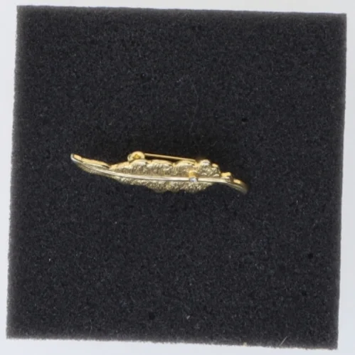 Guldfarvet broche med blå sten (str. 4 cm)