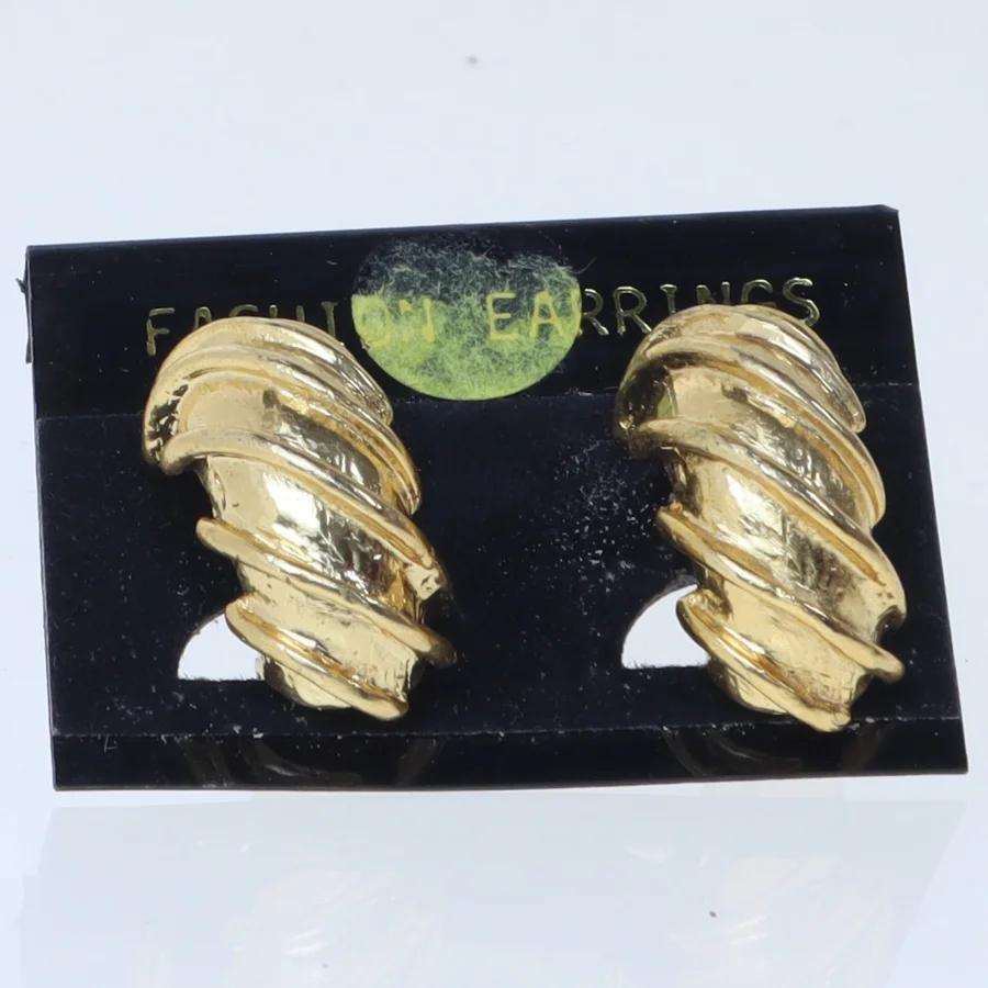 Guldfarvede øre klips med spiraldesign fra Fashion (str. 2 cm)