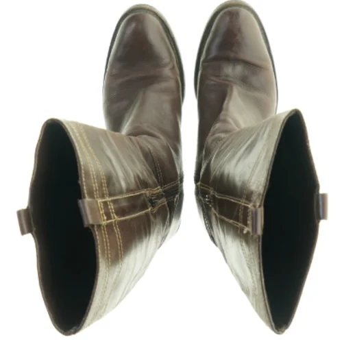 Brune læderstøvler (str. Otteogtredve)