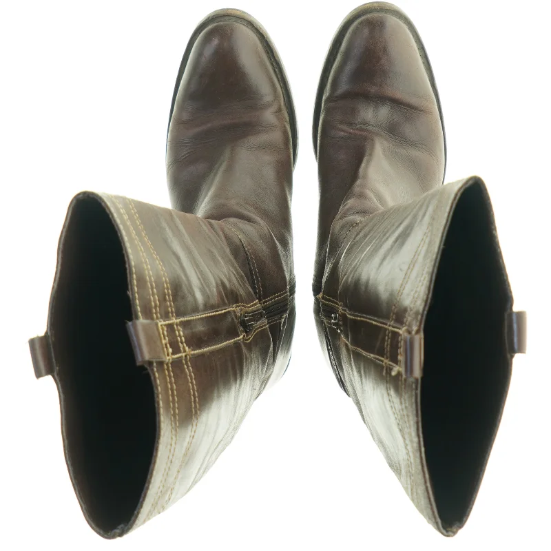 Brune læderstøvler (str. Otteogtredve)