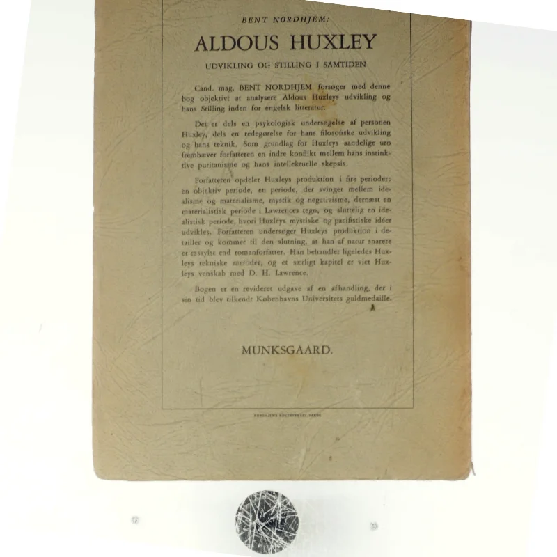 Aldous Huxley. Udvikling og stilling i samtiden af Bent Nordhjem (bog)