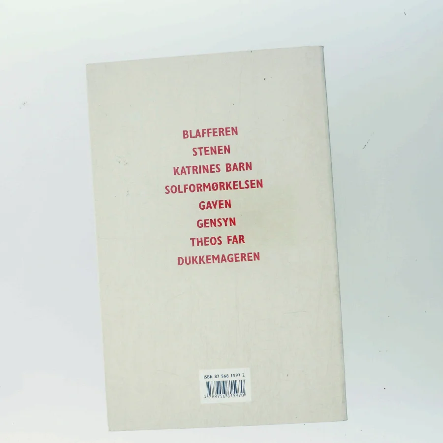 I det skjulte : noveller af Camilla Stockmarr (Bog)