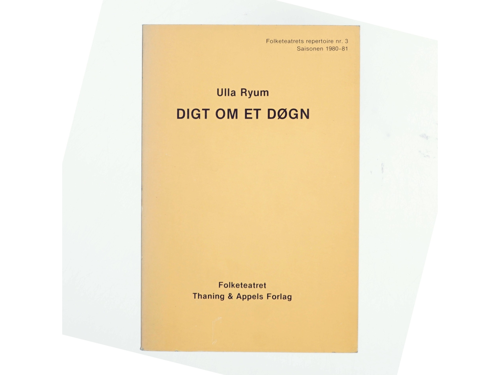 Digt om et døgn af Ulla Ryum (bog)