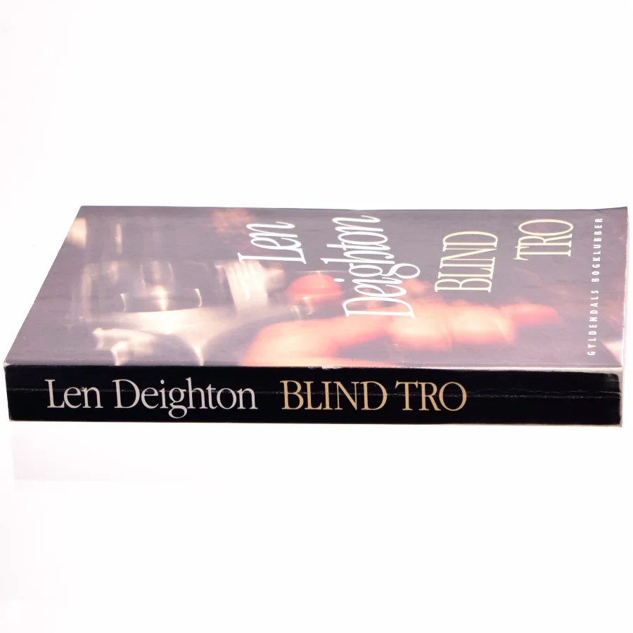 Blind tro af Len Deighton (bog)