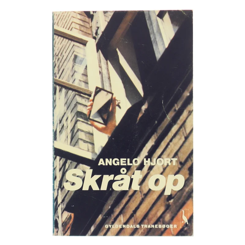 Skråt op af Angelo Hjort (Bog)