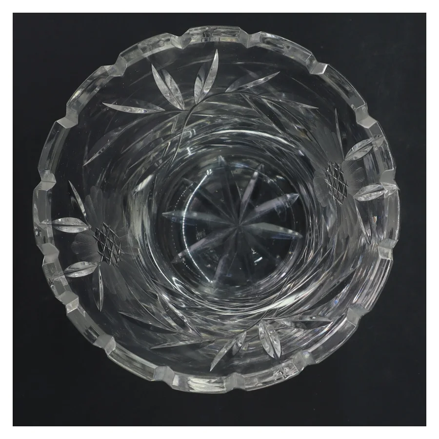Dekoreret glasvase (str. Ø 13 cm længde 16,5 cm)