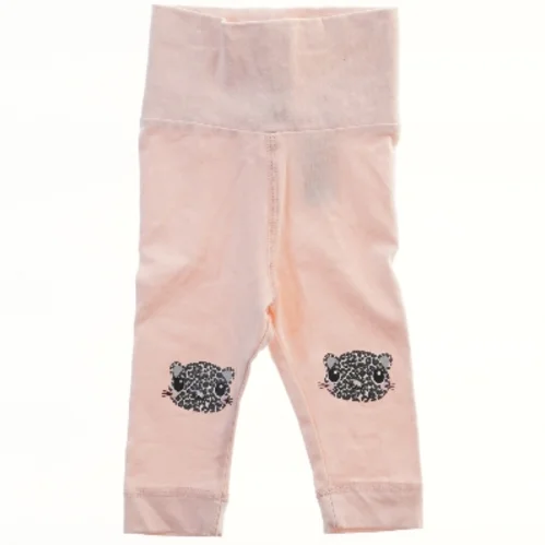 Lyserøde leggings med leopardansigt på knæene fra H&M (str. 56)