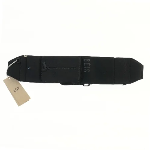 BÉIS sort bæltetaske med justerbar rem fra Béis (str. 53x11 cm)