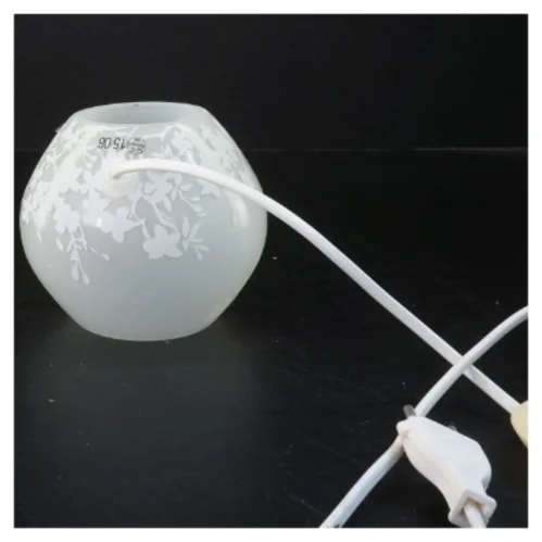 Lille glaslampe med blomstermønster (str. 11x11 cm)