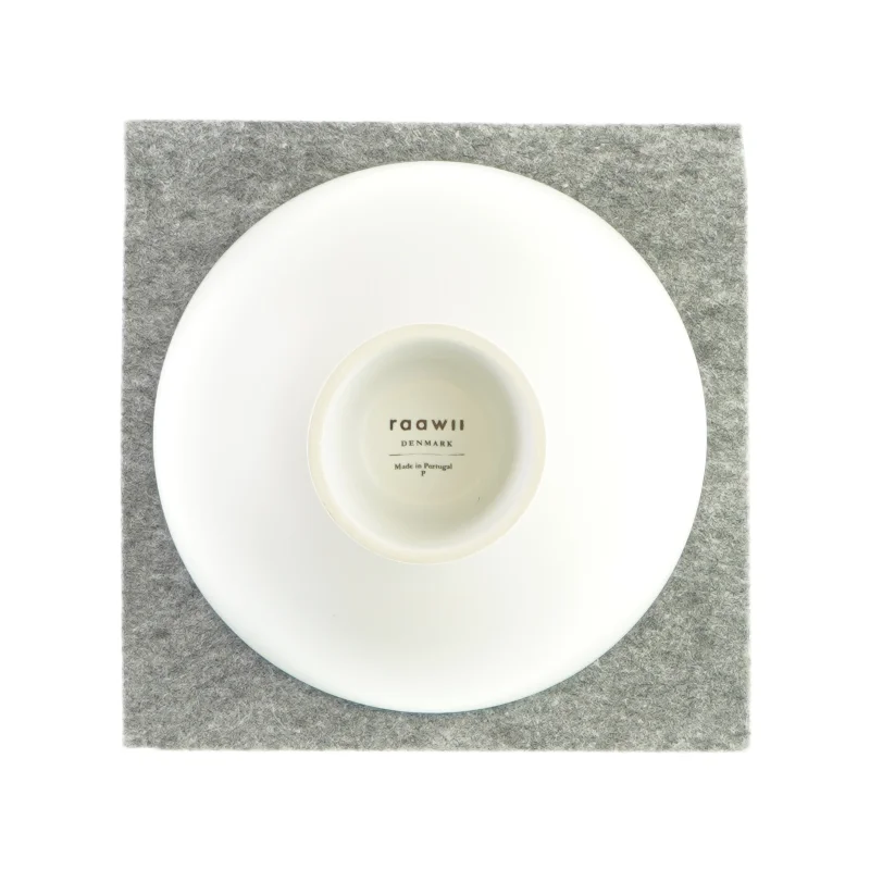 Skål på fod fra Raawii