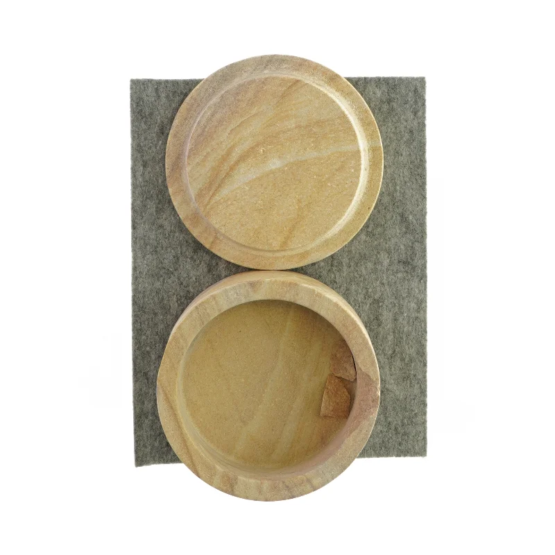 Sten krukke med låg fra Skjalm P 