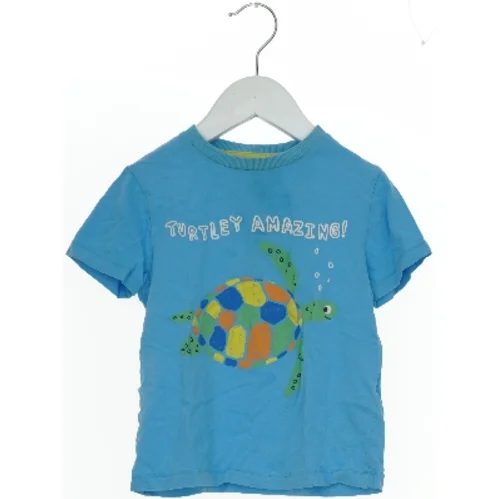 Blå T-Shirt med Skildpadde Print fra M&S (str. 110)