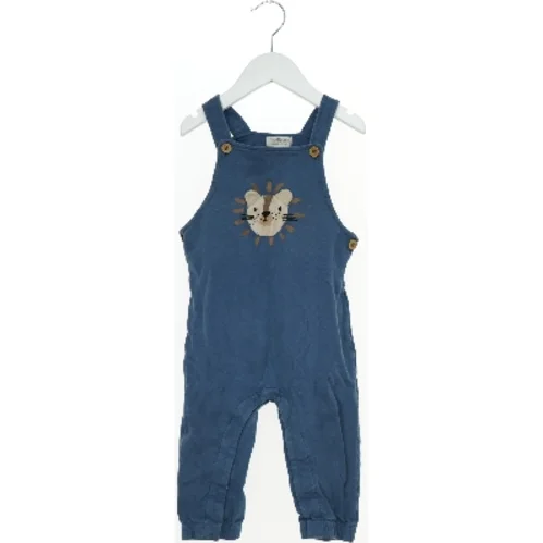 Børneoveralls med løve motiv fra Tiny One (str. 86)