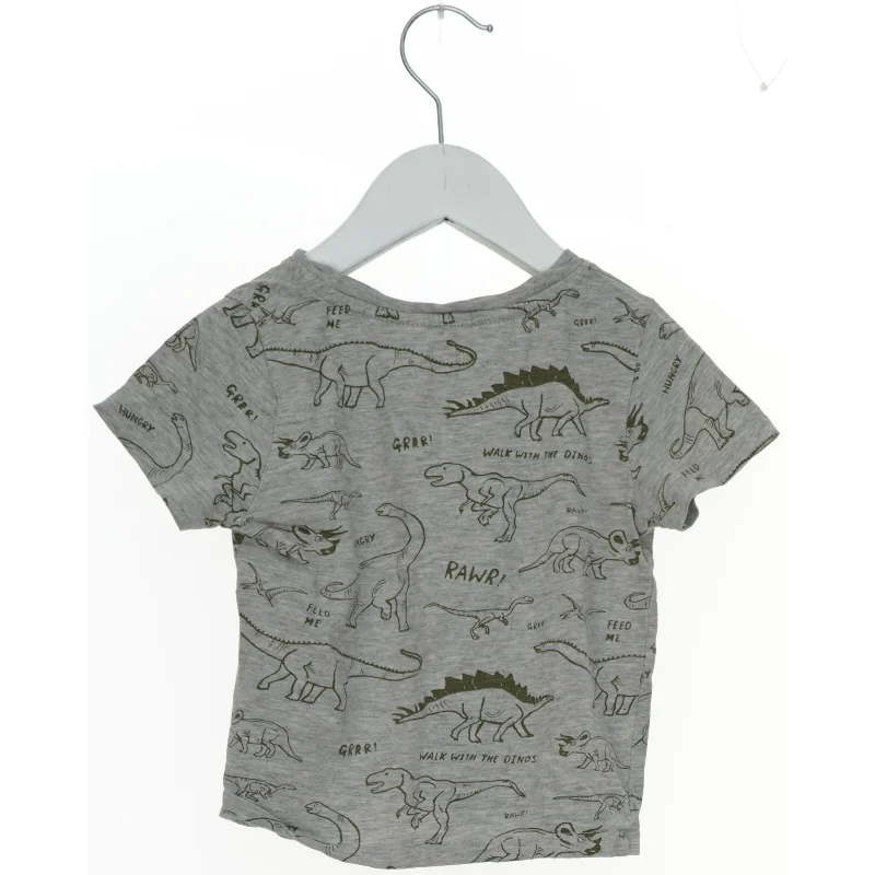 Grå børne T-shirt med dinosaur print fra H&M (str. 92)
