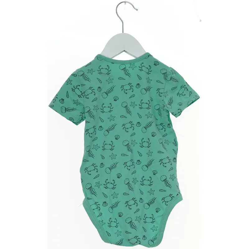 Bodystocking med mønster fra Lupilu (str. 92)