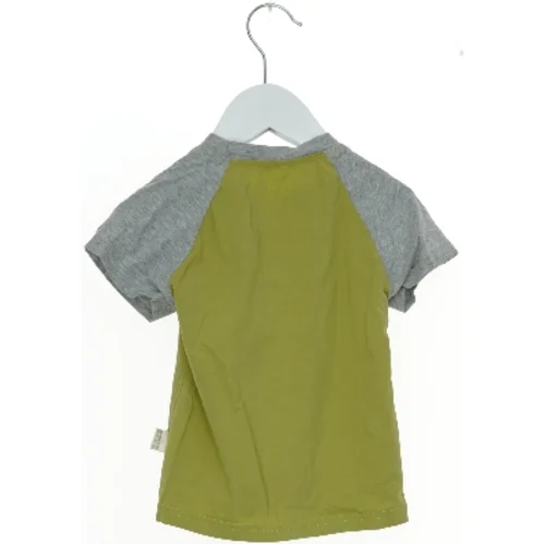 T-shirt med Godzilla vs. Kong motiv fra Snow Belle (str. S)