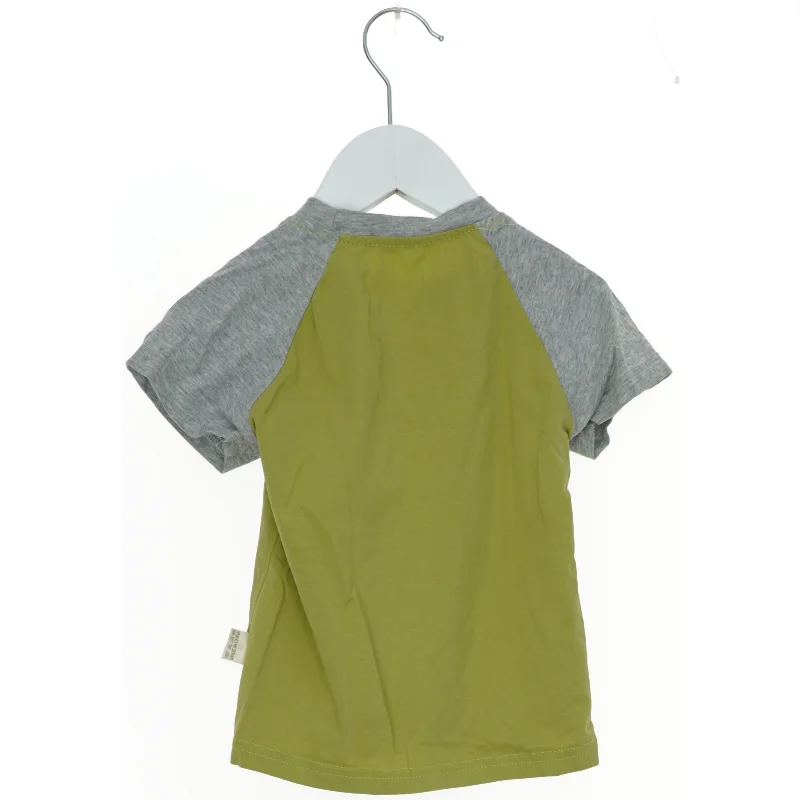 T-shirt med Godzilla vs. Kong motiv fra Snow Belle (str. S)