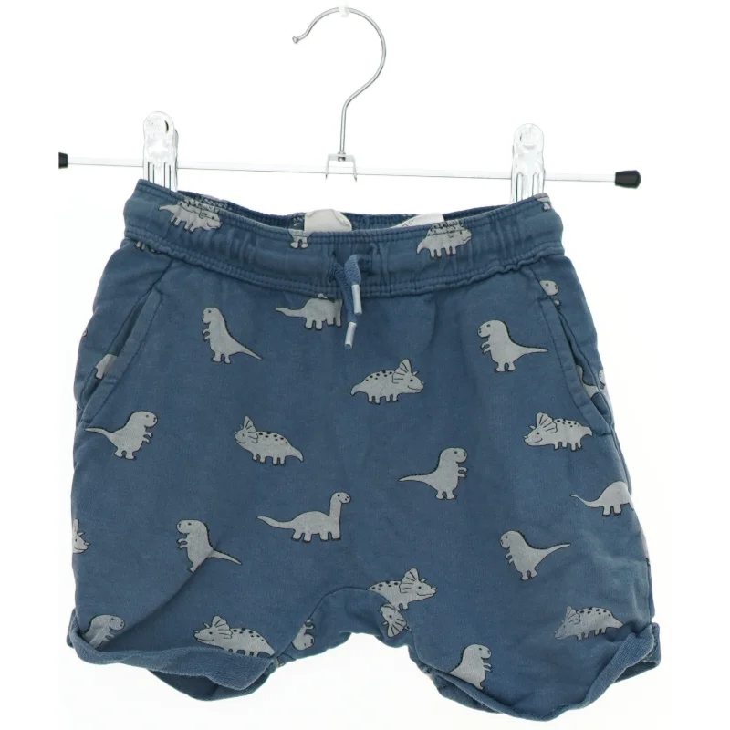 Børne shorts med dinosaur print fra H&M (str. 86)