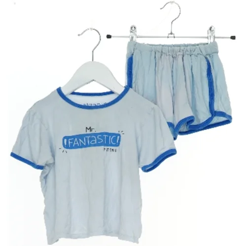 Mr. Fantastic t-shirt og shorts sæt fra Piteku (str. 98)