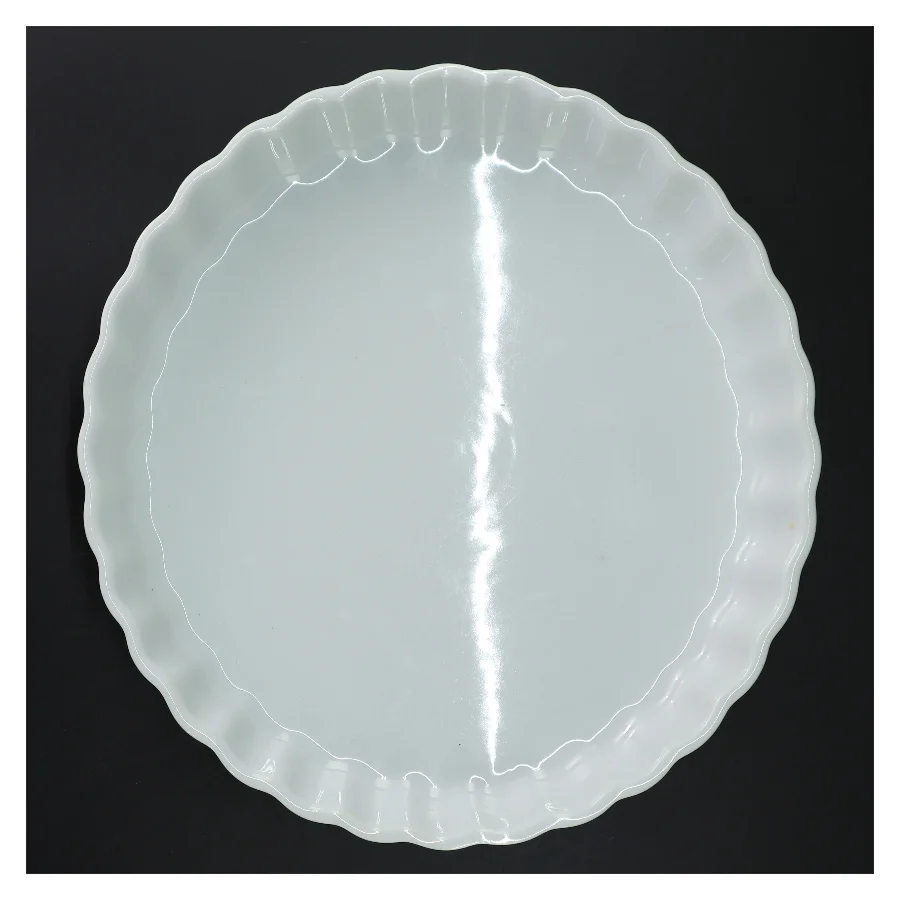 Hvid tærtefad fra Vista Alegre (str. Ø 27 cm)