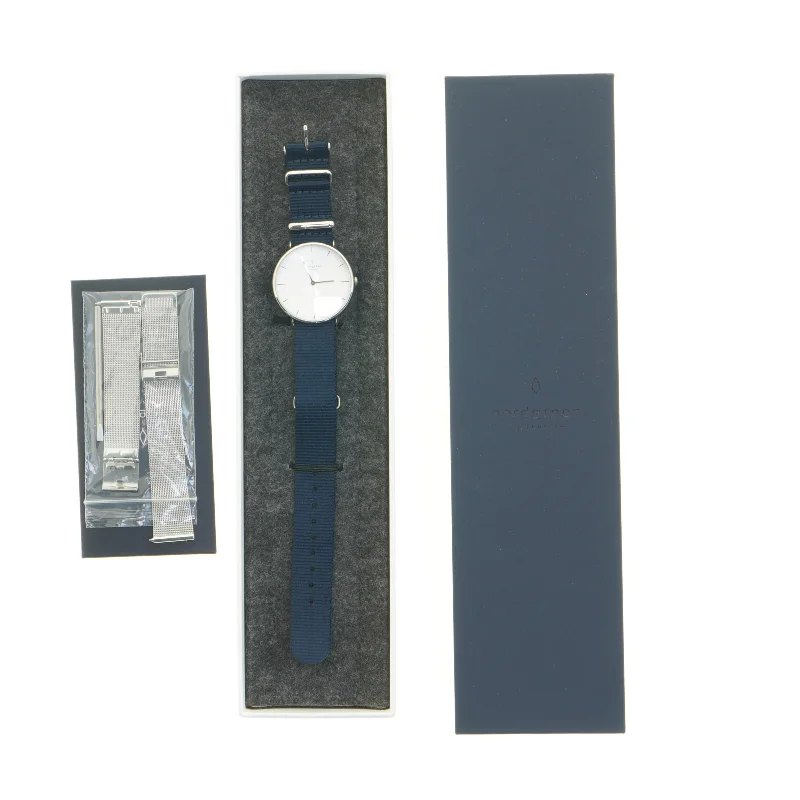 Armbåndsur fra Nordgreen, Copenhagen (str. Skive ø 3,5 cm, rem 1,8 cm bred)