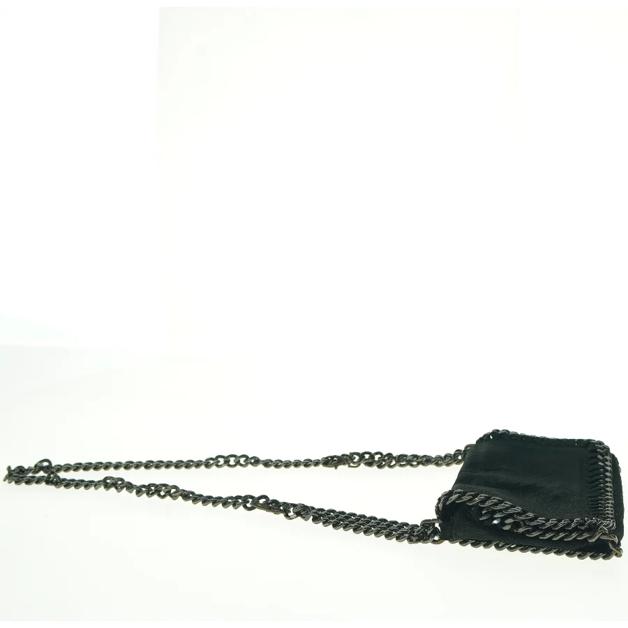 Sort skuldertaske med kæde (str. 22 x 14 cm)