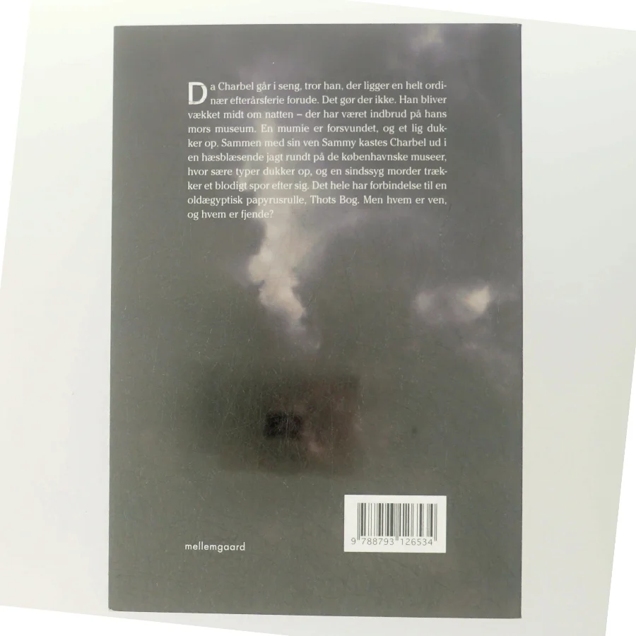 Mumier, mord og museer : et Charbel-mysterium af M. R. Keserwany (f. 1971) (Bog)