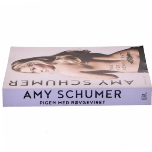 Pigen med røvgeviret af Amy Schumer (Bog)