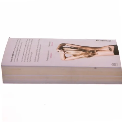 Pigen med røvgeviret af Amy Schumer (Bog)