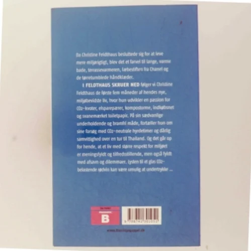 Feldthaus skruer ned fra Tå forlaget