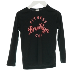 Bluse med skrift (Str. 116)