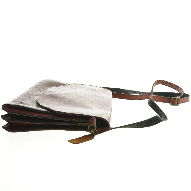 Brun læder skuldertaske fra Belsac (str. 21x29x7 cm)