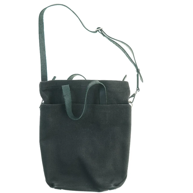 Sort skuldertaske fra Projectkin (str. 40 x 33 cm)