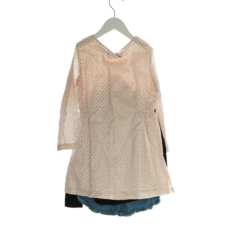 Kjole, bluse og shorts (Str. 116)