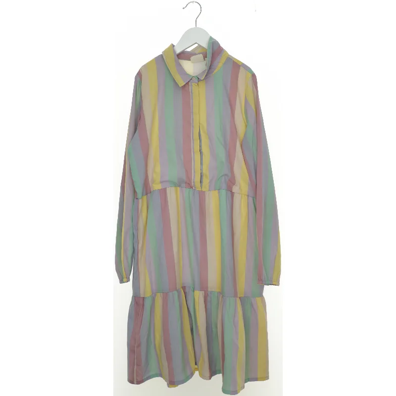 Kjole fra The New (str. 164 cm)